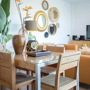 https://salobre-villas-premium.in-canary-islands.com